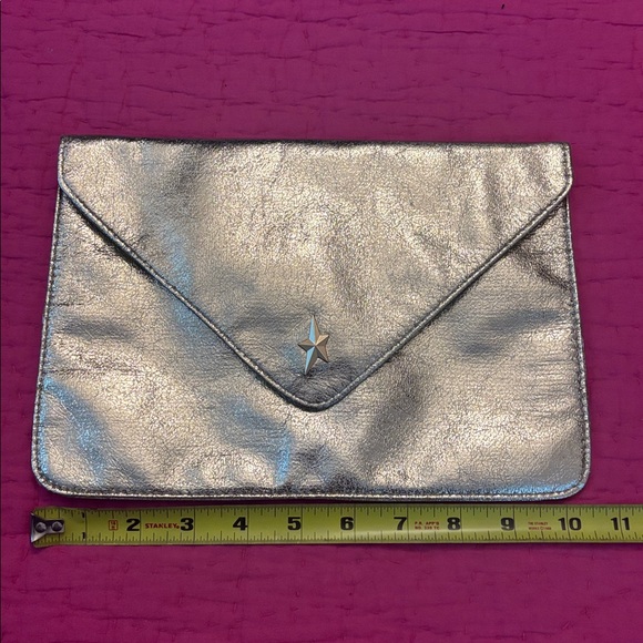 Mugler Angel Metallic Gold Star flat pouch - Picture 7 of 8